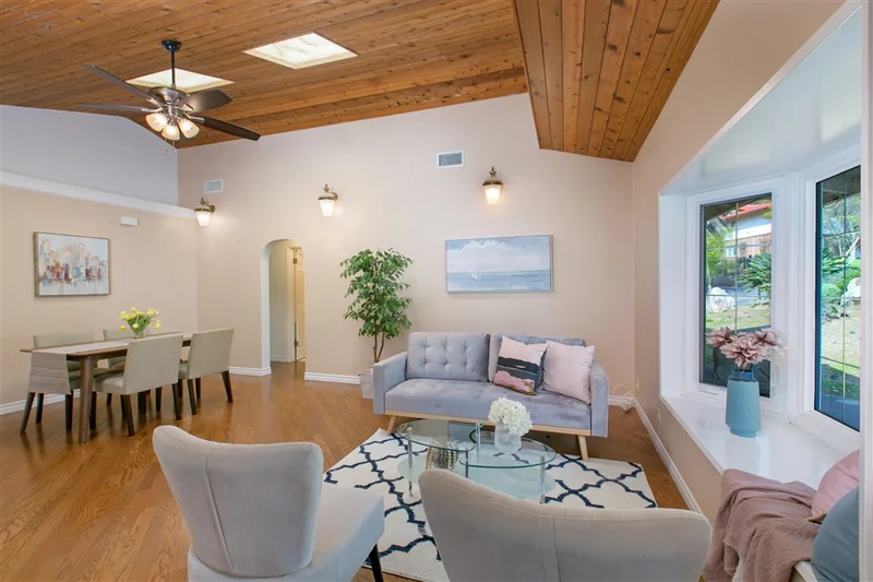 2948 Ross Ln, Escondido, CA 92025