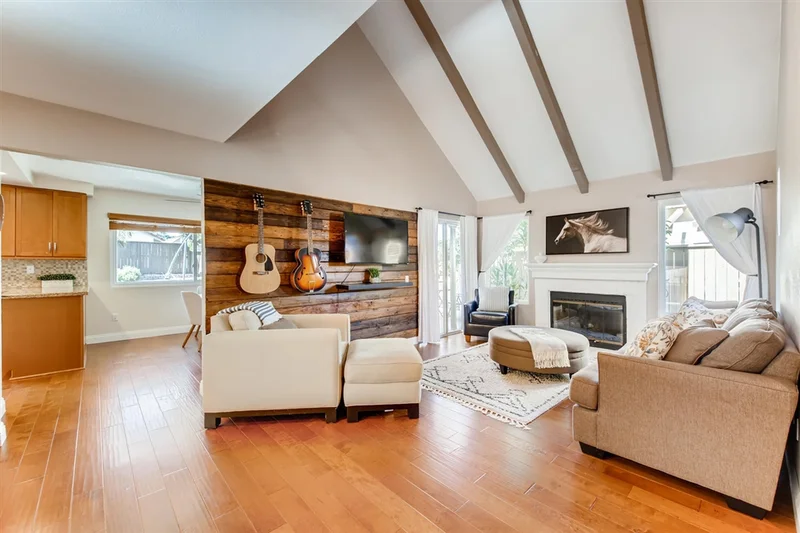 1861 Burnt Maple Way, Vista, CA 92081