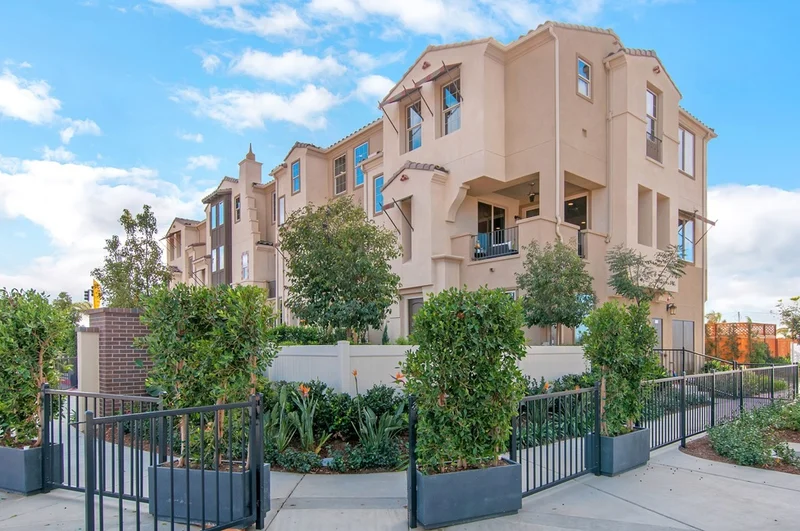 1166 Via Lucero #235, Oceanside, CA 92056