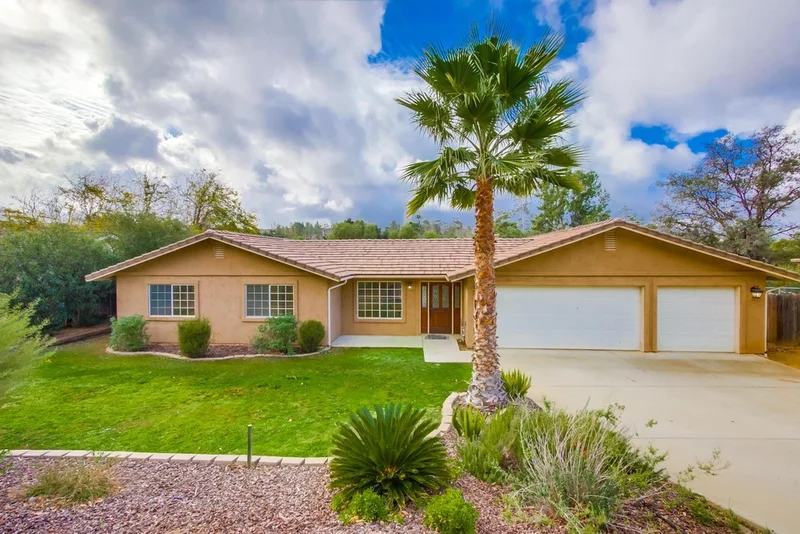 25309 Poderio Drive, Ramona, CA 92065