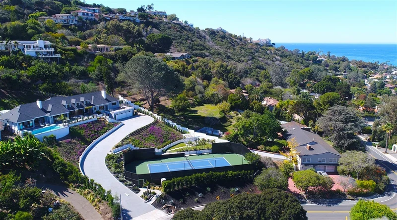 2695 Hidden Valley Rd, La Jolla, CA 92037