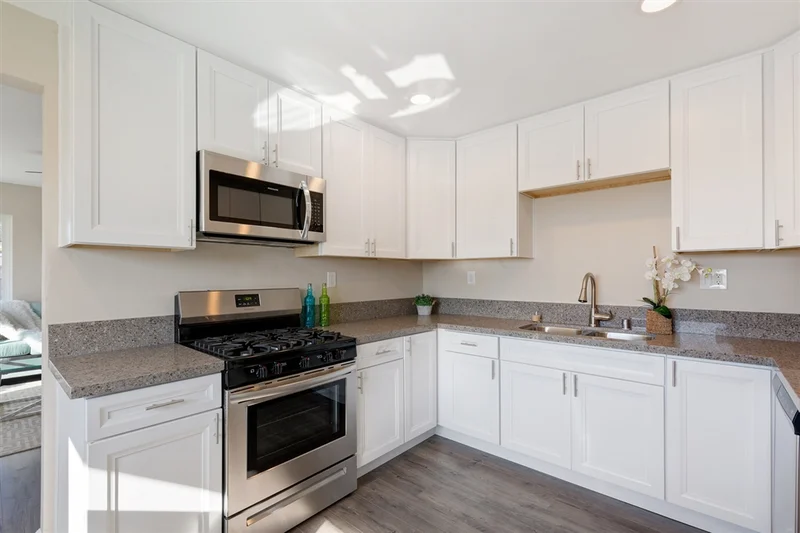 2541 Roseview Pl, San Diego, CA 92105