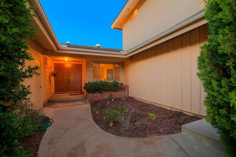 6160 Arno Drive, San Diego, CA 92120