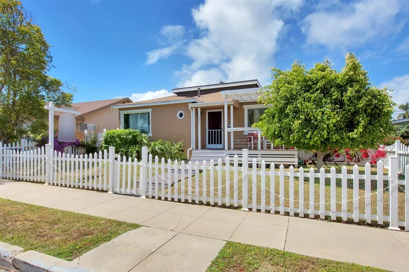 4627 Castelar, San Diego, CA 92107