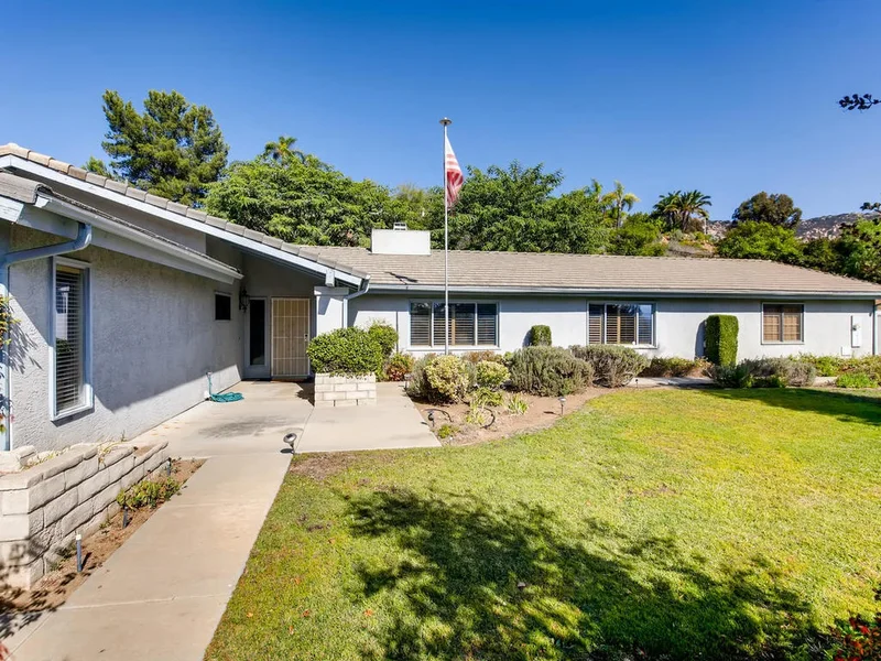 11434 Kaywood Circle, Escondido, CA 92026