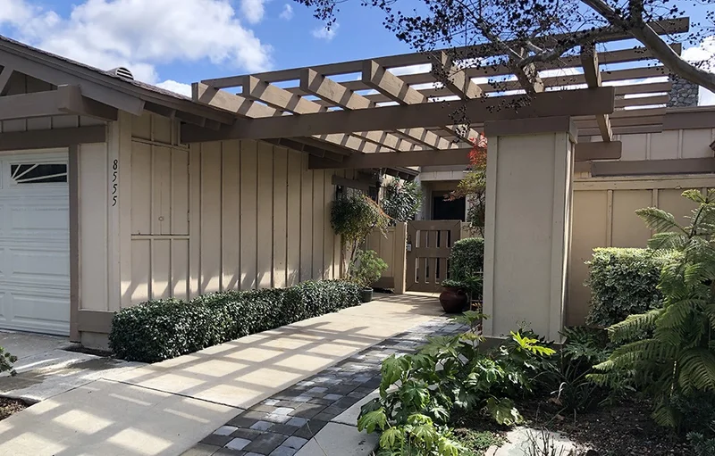 8555 Circle R Course Ln, Escondido, CA 92026