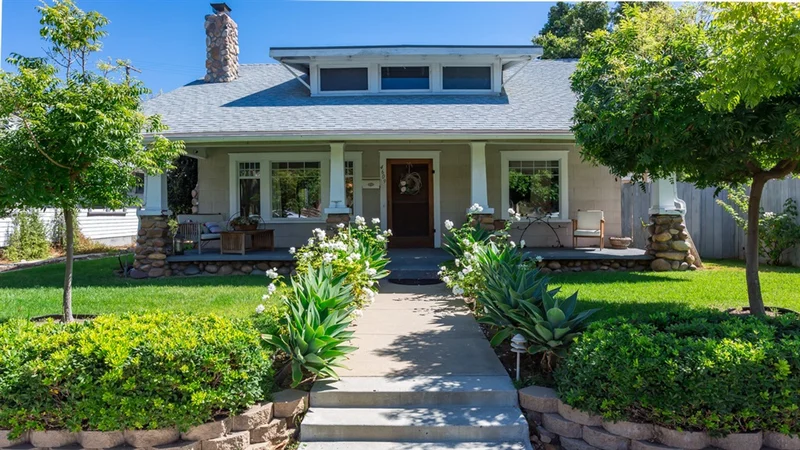 4609 Edgeware Rd, San Diego, CA 92116