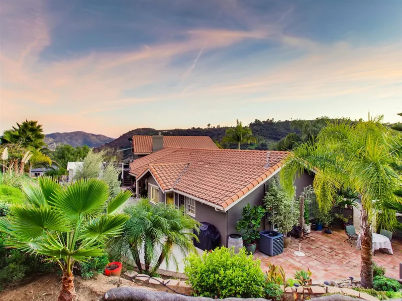 1044 Vista Valle Camino, Fallbrook, CA 92028