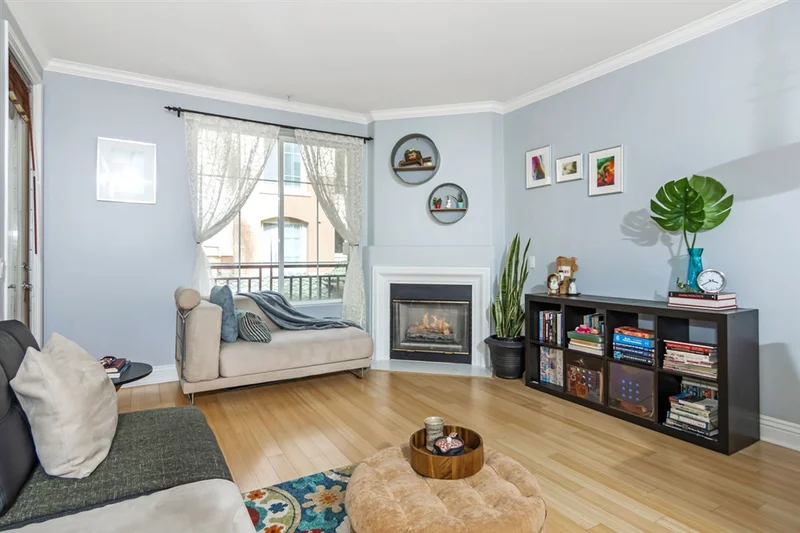 12376 Carmel Country Road #J 206, San Diego, CA 92130