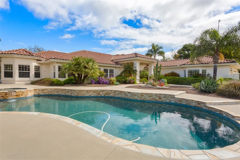 10178 Lilac Ridge Rd, Escondido, CA 92026