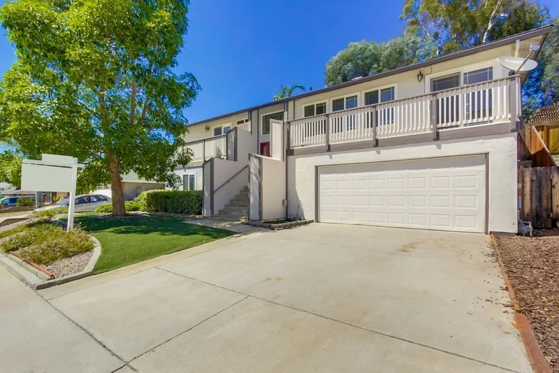 10272 Easthaven Dr, Santee, CA 92071