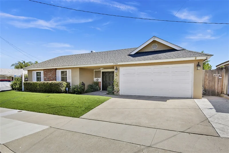 7783 Gloria Lake Ave, San Diego, CA 92119