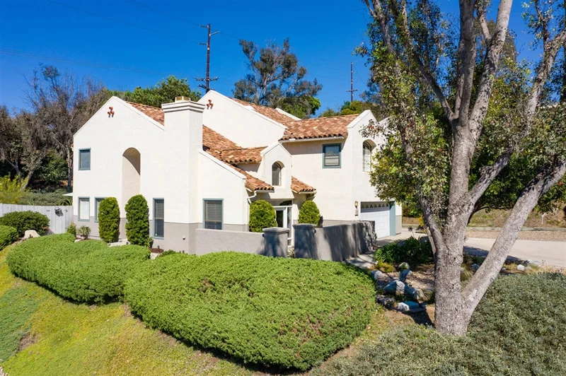 629 Valley Grove Ln, Escondido, CA 92025