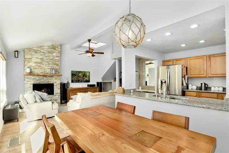 4565 Gesner St, San Diego, CA 92117