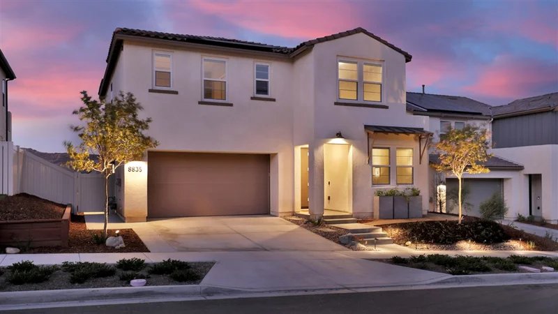 8835 Hightail Dr, Santee, CA 92071