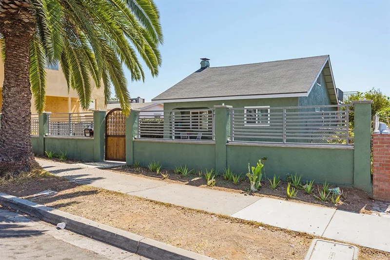 2575 K, San Diego, CA 92102