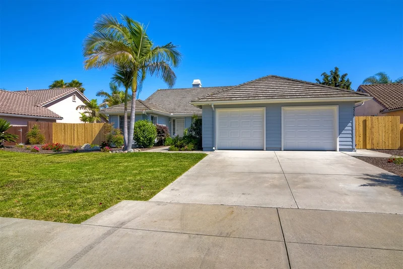 5516 Daybreak Ct, Oceanside, CA 92057