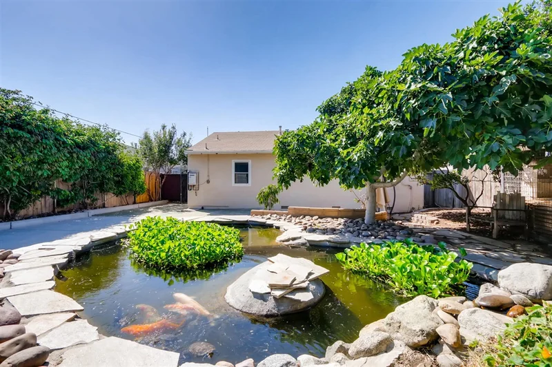 4215 Manzanita Dr, San Diego, CA 92105