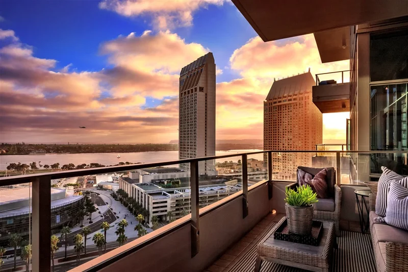 550 Front St #1601, San Diego, CA 92101