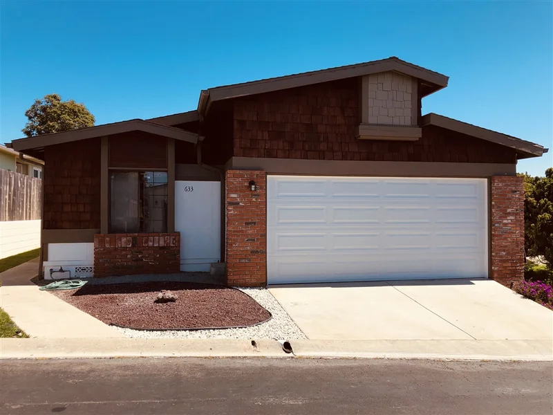 633 Via Bolivia, Vista, CA 92081