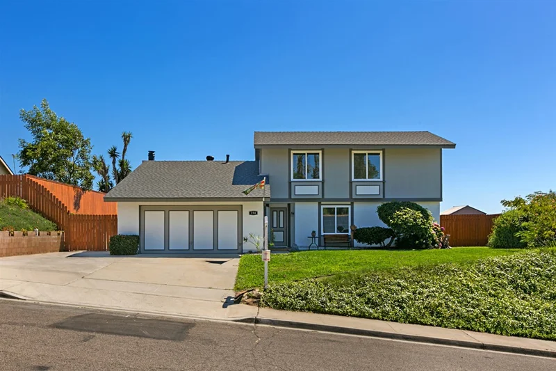 254 Joannie Way, Vista, CA 92083