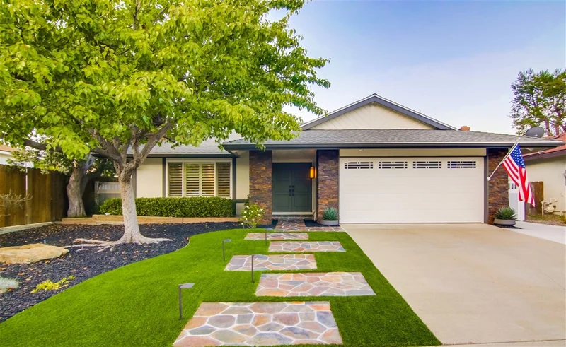 5115 Park Rim Dr, San Diego, CA 92117