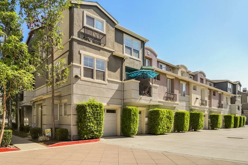 8746 Esplanade Park Ln, San Diego, CA 92123
