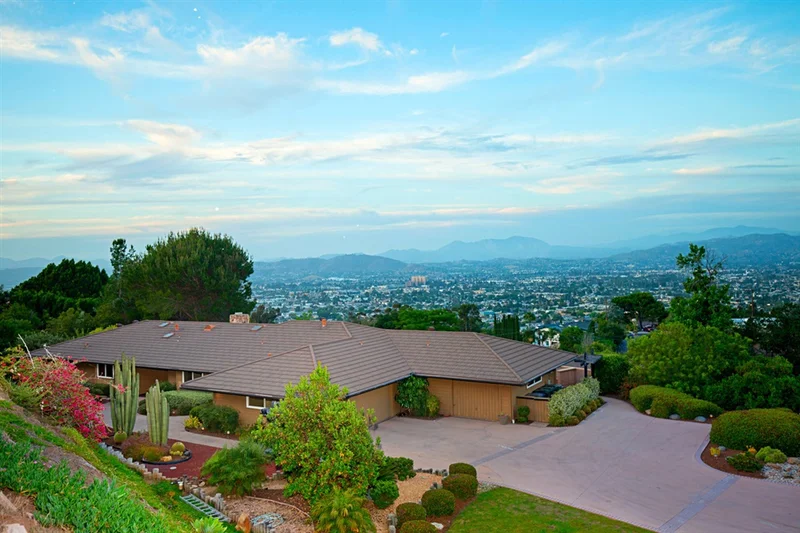 10437 Sierra Vista Ln, La Mesa, CA 91941