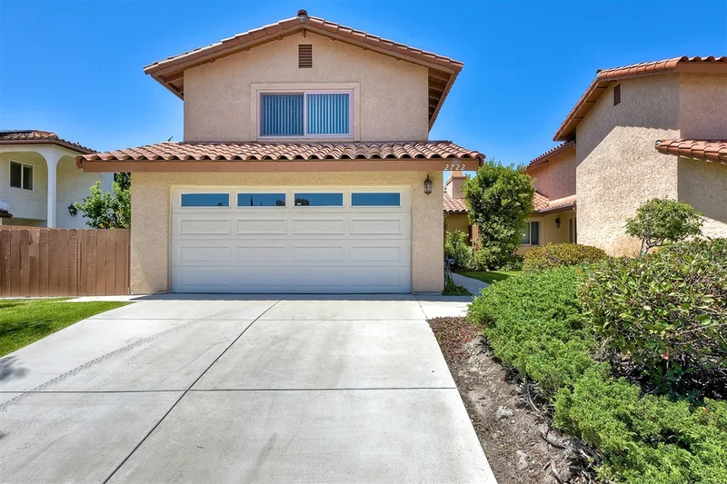 2722 Luciernaga St, Carlsbad, CA 92009