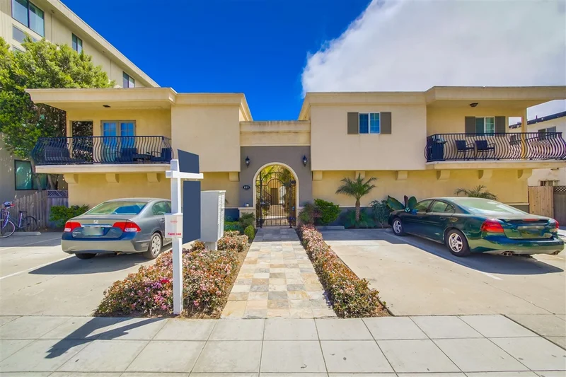 853 Thomas #1, San Diego, CA 92109