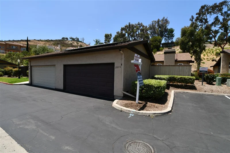 10016 Nuerto Lane, Spring Valley, CA 91977