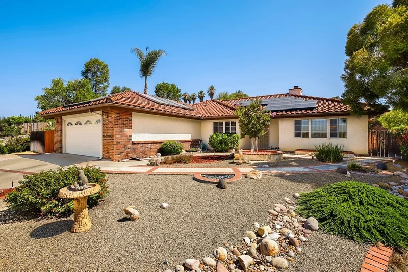 2722 Colony Pl, Escondido, CA 92027