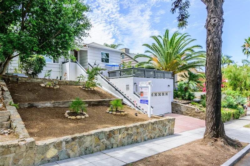 4636 Rolando Blvd., San Diego, CA 92115