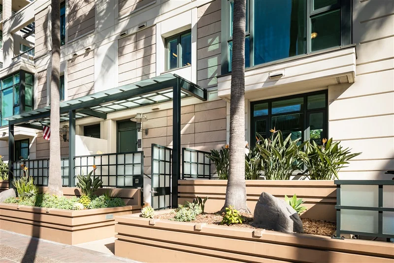 1129 Pacific Highway #103, San Diego, CA 92101
