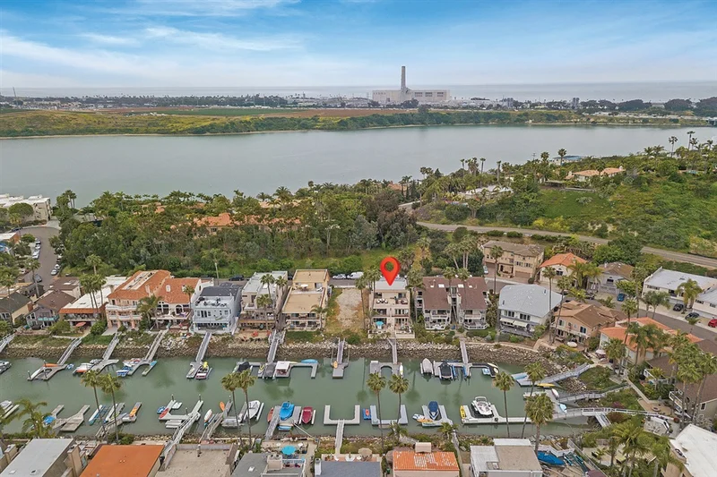 4549 Cove Drive, Carlsbad, CA 92008