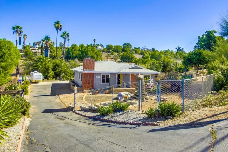 8847 Golden Ridge Rd, Lakeside, CA 92040