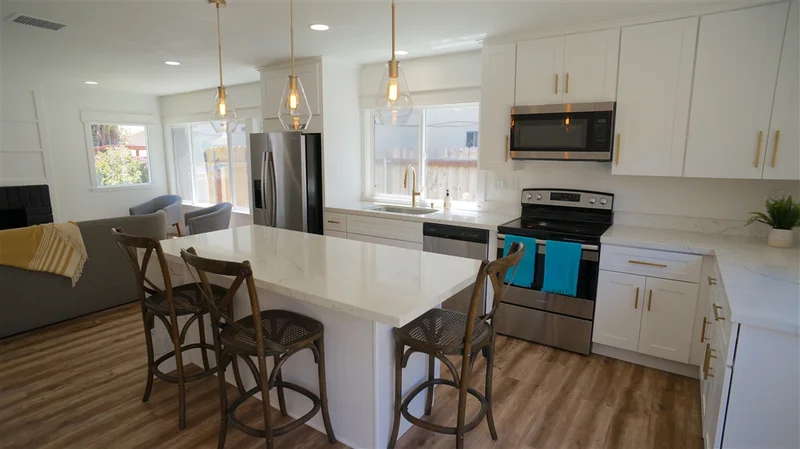 8946 Libra Dr, San Diego, CA 92126