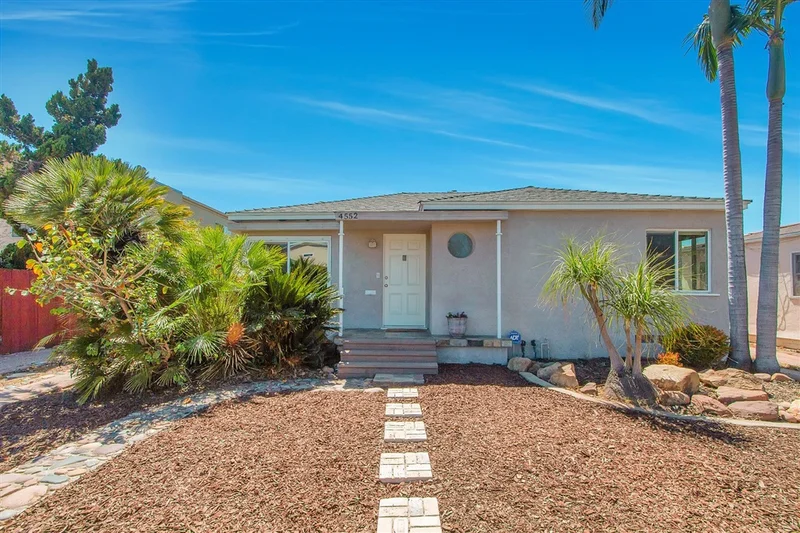 4552 Winona, San Diego, CA 92115