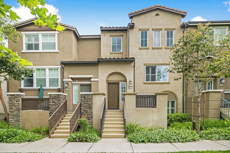 10157 Little Leaf Ln, Santee, CA 92071