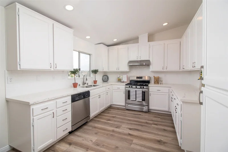 1163 Glencoe Dr, San Diego, CA 92114