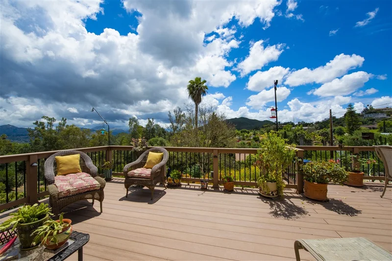 2720 Circle Dr, Escondido, CA 92029