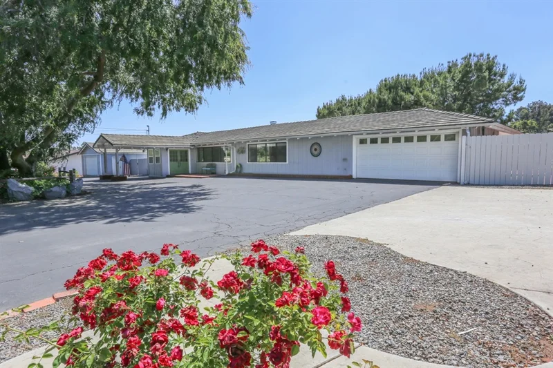 11880 Fuerte Dr, El Cajon, CA 92020