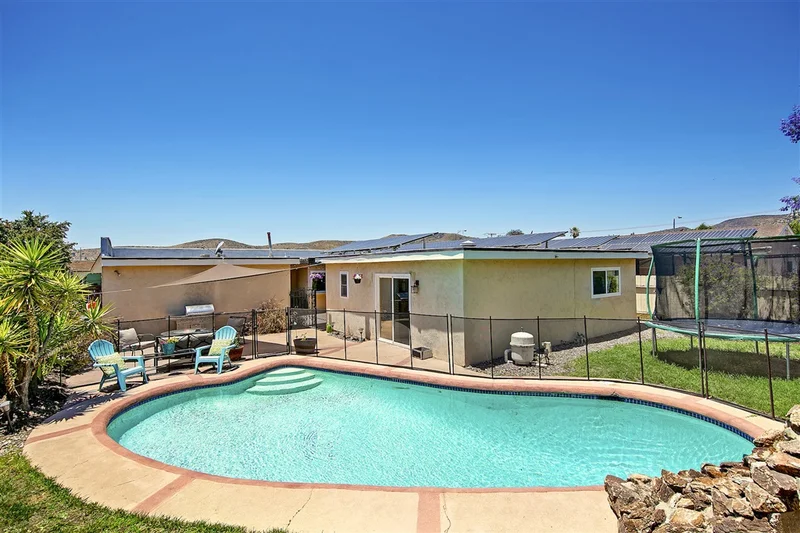 10155 Carreta Drive, Santee, CA 92071
