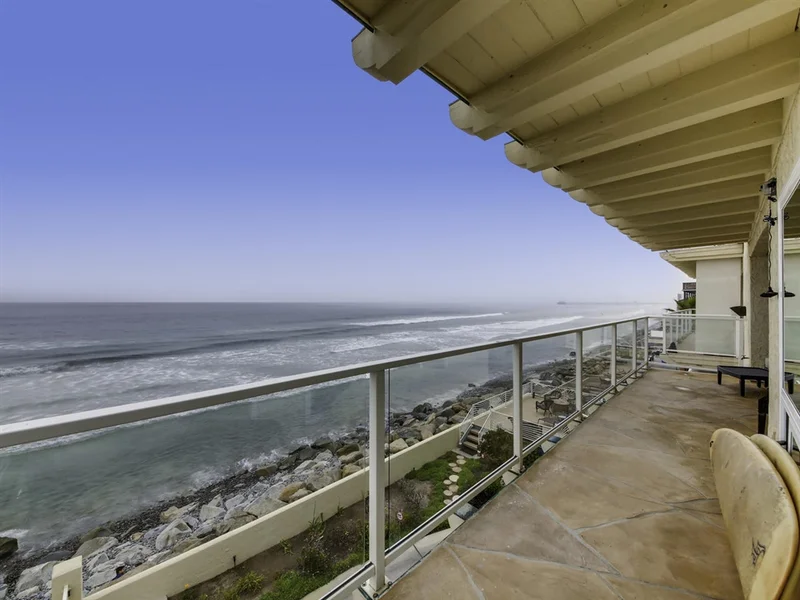 1031 Pacific St #C, Oceanside, CA 92054