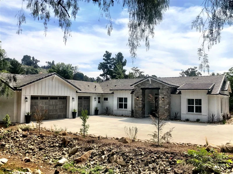 11218 Fuerte Drive, El Cajon, CA 92020