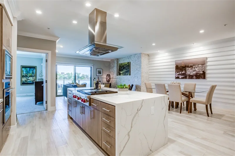3025 Byron St #204, San Diego, CA 92106