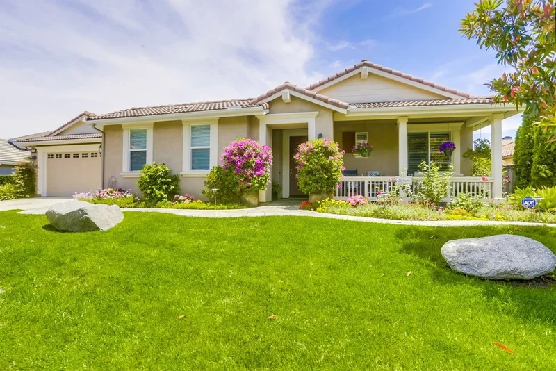 10427 Pinion Trail, Escondido, CA 92026