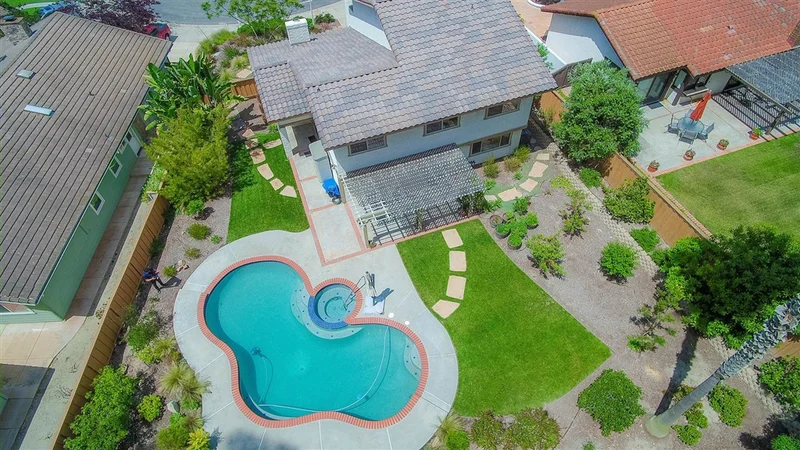 1229 Santa Luisa Dr, Solana Beach, CA 92075