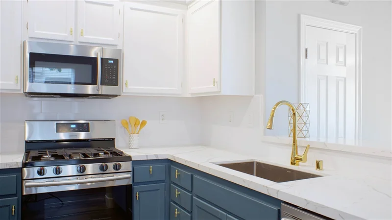 10298 Scripps Poway Pkwy #9, San Diego, CA 92131