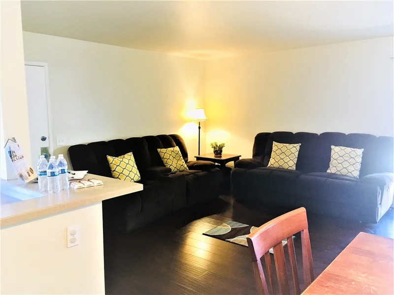 10121 Peaceful Ct, Santee, CA 92071